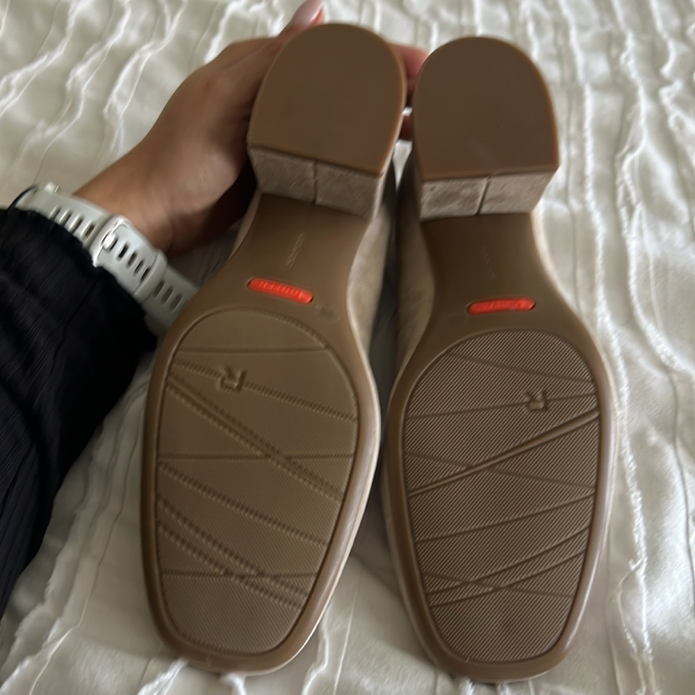 Rockport Suede Block Heel Shoes - Picture 8 of 11
